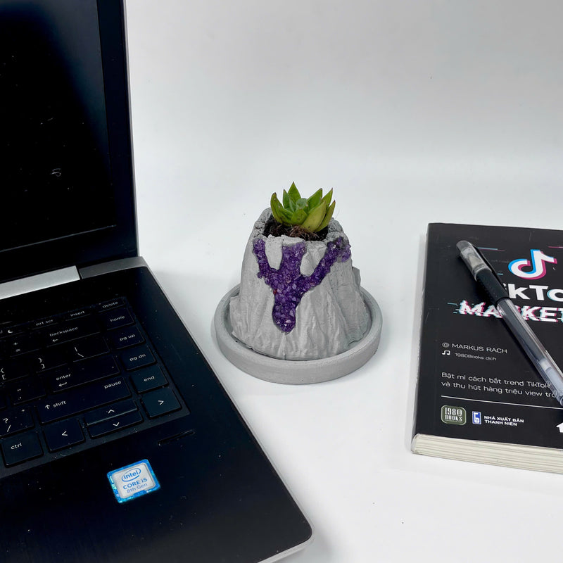 Volcanic Flow Rock Planter - Arrow Volcano