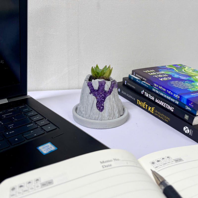 Volcanic Flow Rock Planter - Arrow Volcano