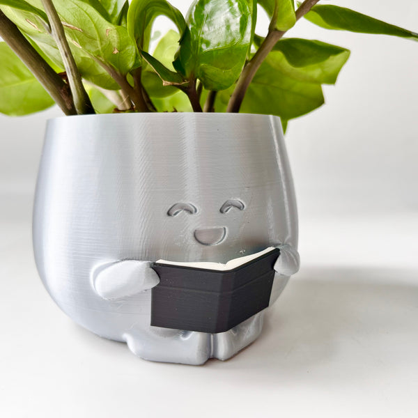 3D - Printed Smiling Plant Pot in Gray Plastic