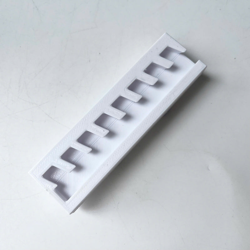 Fish Feeder With Strong Suction Cups - Adjustable Depth - Safe Plastic For Aquariums