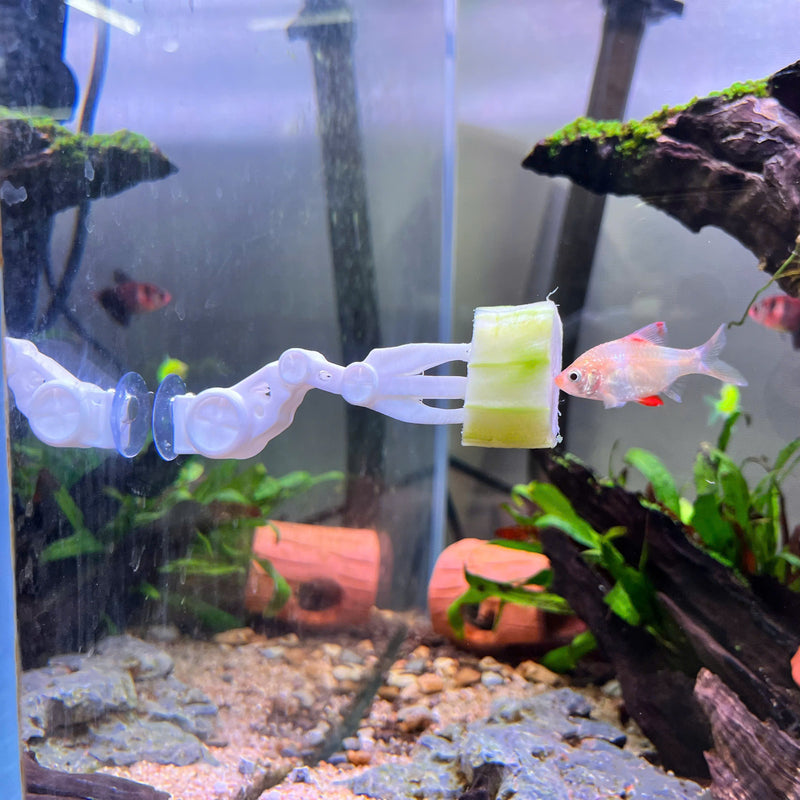 Aquarium Veggie Skewer, Food Holder with Suction Cup (Robot Hand)