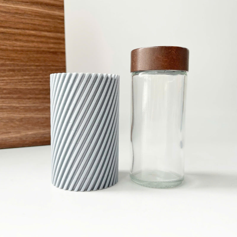 Protective Sleeve for Spice Jar - Shock-Resistant  - Knurled Texture for Easy Handling