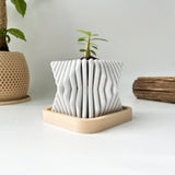 Square-Twisted Plant Pot – Indoor/Outdoor Decor – Durable Material - Wood-Plastic Tray