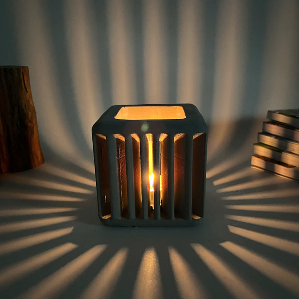 Concrete Candle Holder – Vertical Light Effect (1)